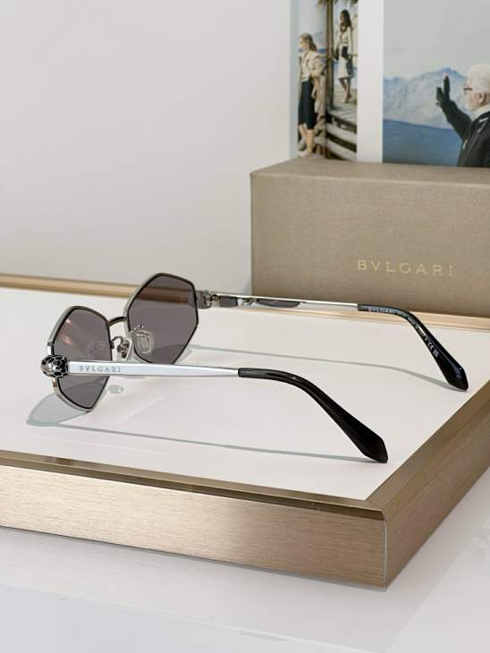 Picture of Bvlgari Sunglasses _SKUfw81854338fw